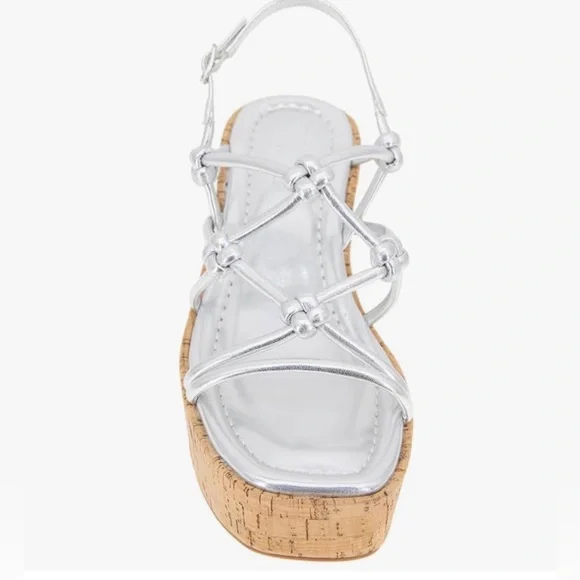 NWT Kenneth Cole REACTION Essa Knots IN Metallic Silver, Size 9 - Picture 2 of 11